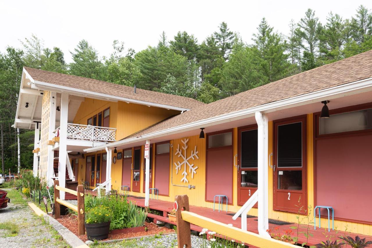 Snowdon Chalet Motel Londonderry エクステリア 写真