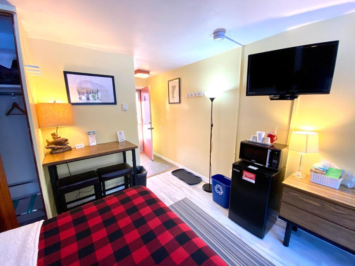 Snowdon Chalet Motel Londonderry エクステリア 写真