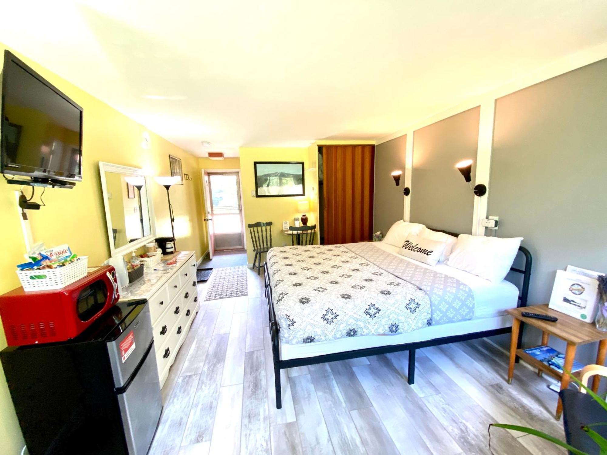 Snowdon Chalet Motel Londonderry エクステリア 写真