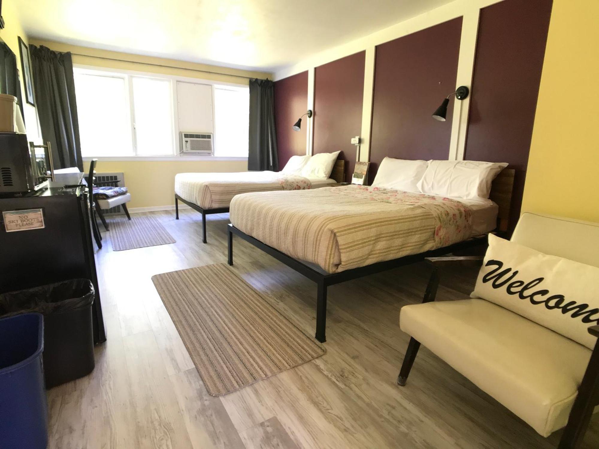Snowdon Chalet Motel Londonderry エクステリア 写真